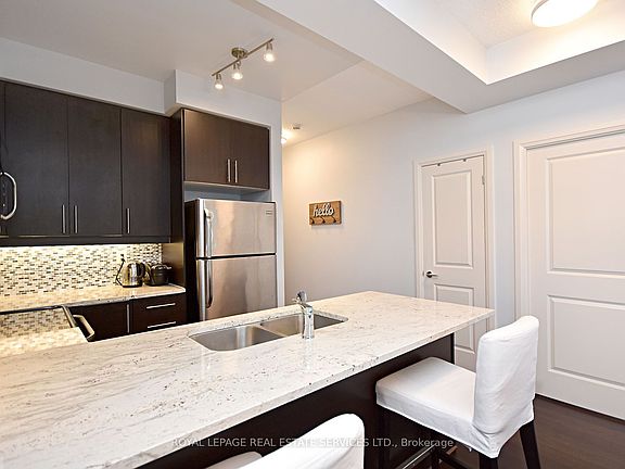 4th image of 1185 The Queensway Ave #901