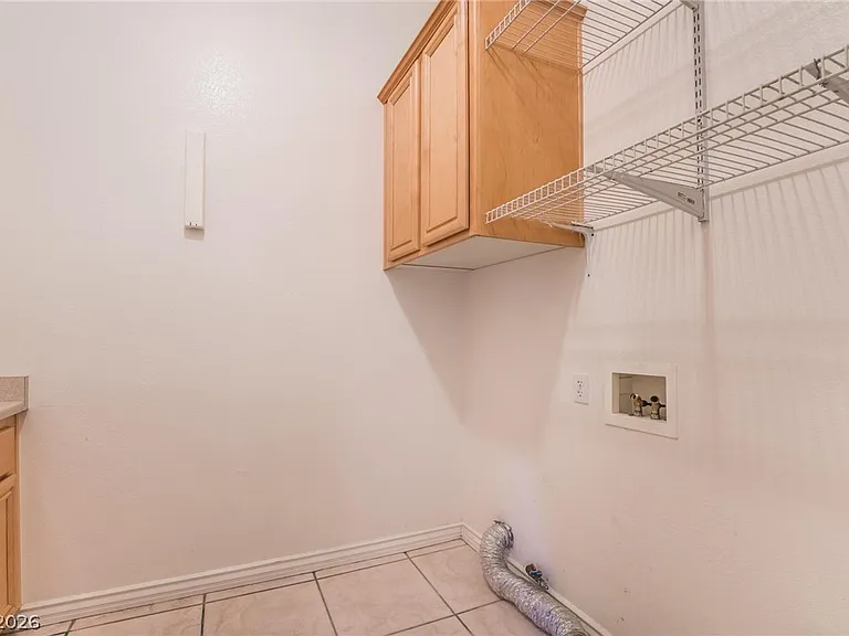 9675 Irvine Bay Ct — Photo 38