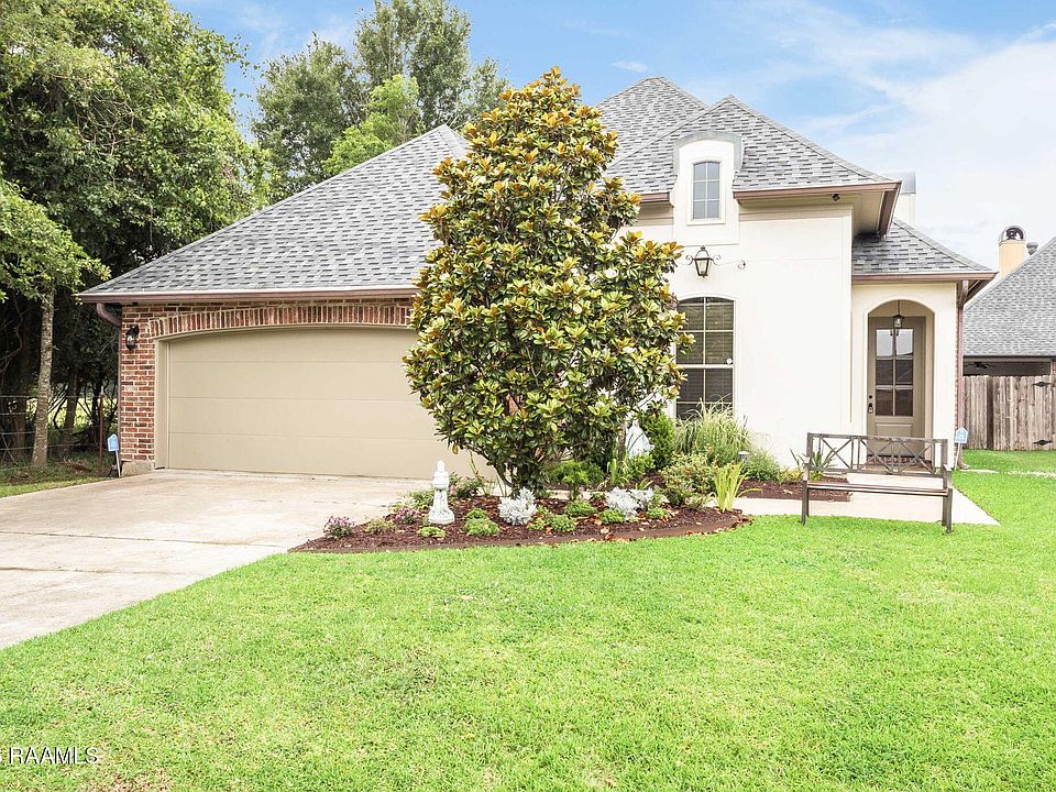 1st image of 302 Rivergrass Dr
