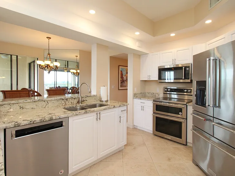 7024 Pelican Bay Blvd #F-504 — Photo 36