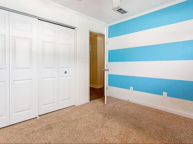 2315 Castle Royale Dr — Photo 17