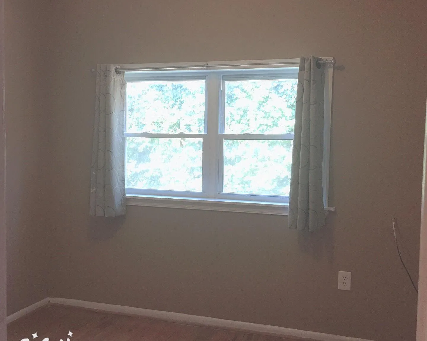 1521 Spring Garden St — Photo 2