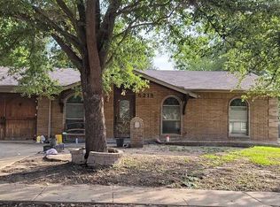 5218 Longhorn Trl, Garland, TX 75043