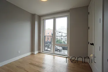 Rented by Rennit Inc.