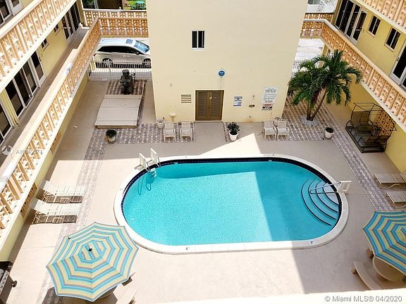 2nd image of 1818 Rodman St APT 4C