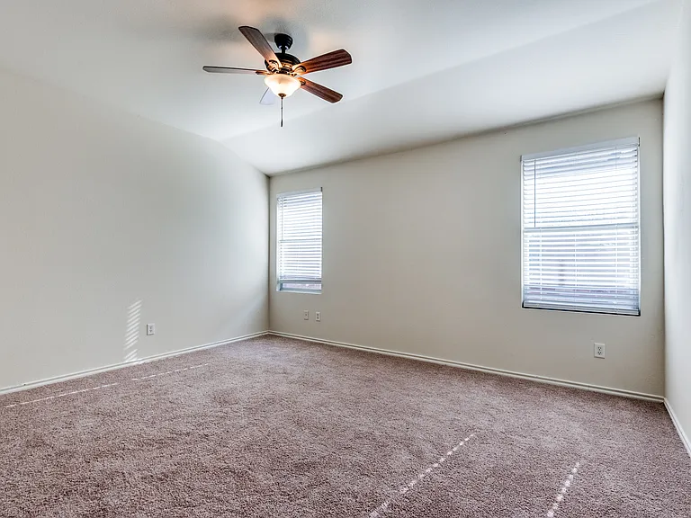 1942 Ryder Dr — Photo 9