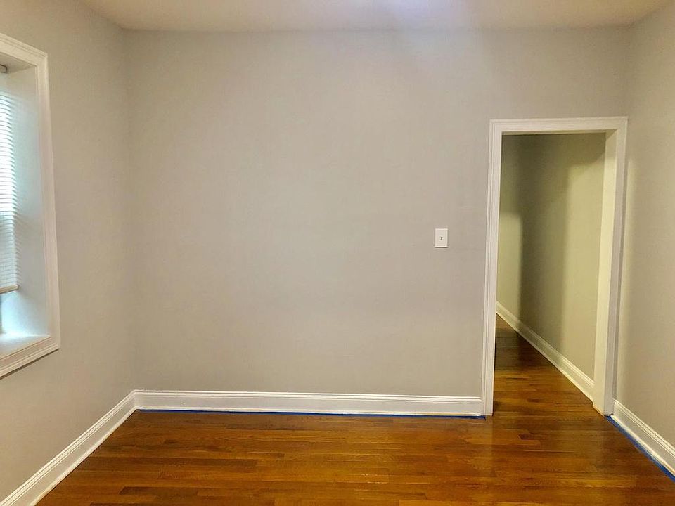 2nd image of 324 44th St APT 43