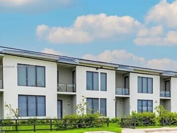 492 NW 40th Ct #492, Fort Lauderdale, FL 33309