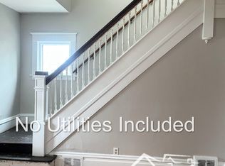 912 Wright St, Oshkosh, WI 54901