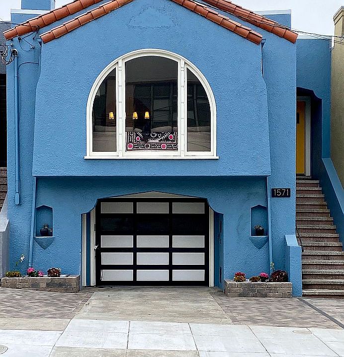 1st image of 1571 31st Ave