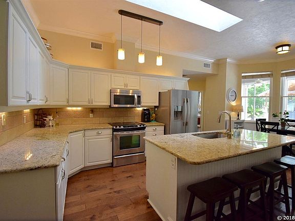 5th image of 18108 SW 42nd Ln
