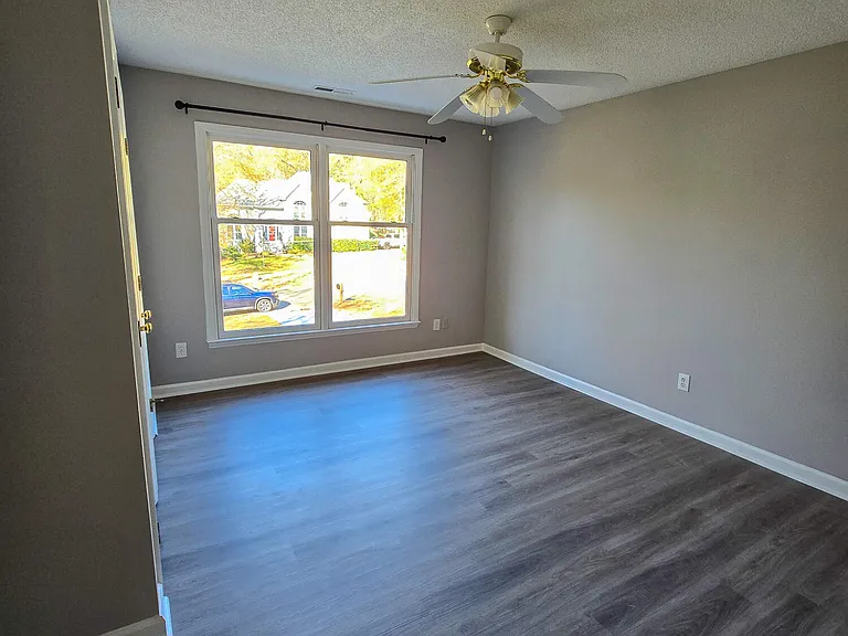 2205 Dungiven Ct — Photo 47