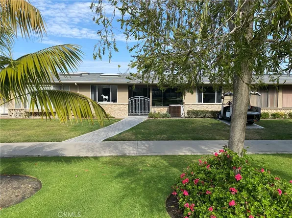 1701 Tam Oshanter Rd #M12-11d, Seal Beach, CA 90740