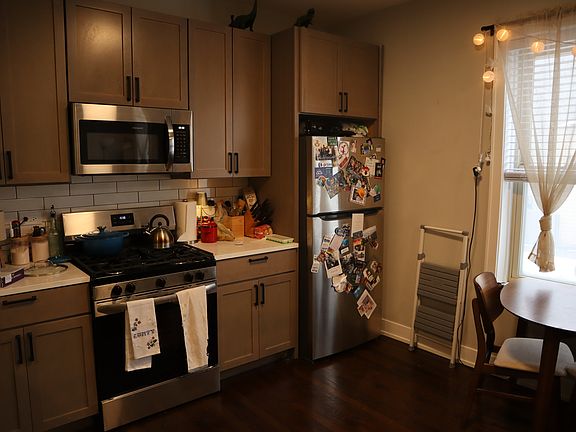 4th image of 2101 N Mozart St #1