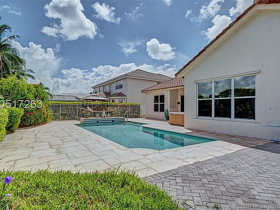 2nd image of 6260 Floridian Cir