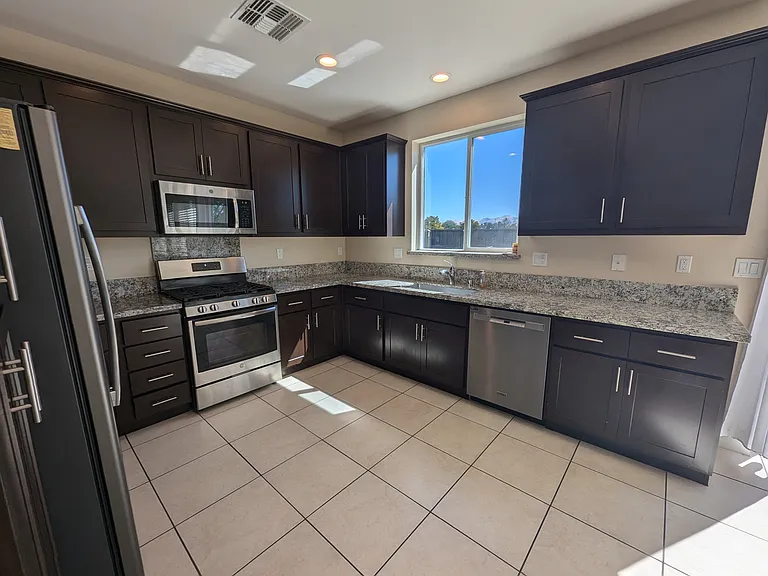 181 Damasco Ln — Photo 11