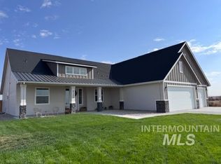 8260 SW El Camino Ct, Mountain Home, ID 83647