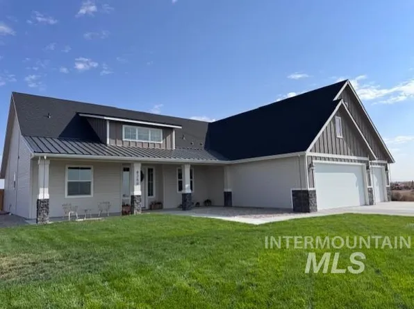 8260 SW El Camino Ct, Mountain Home, ID 83647