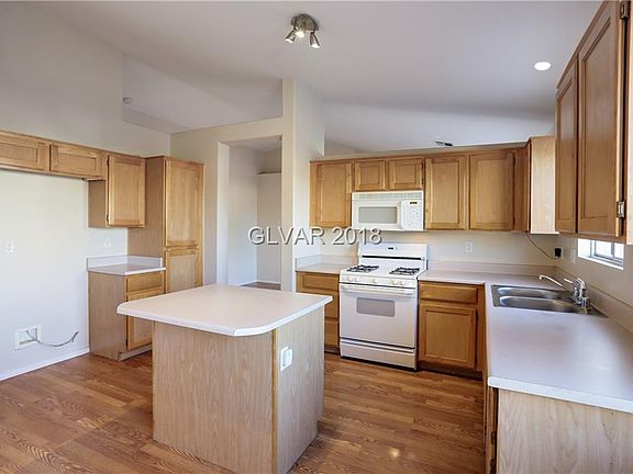 4th image of 7253 Rock Castle Ave