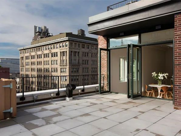 286 Spring Street image 1 of 12