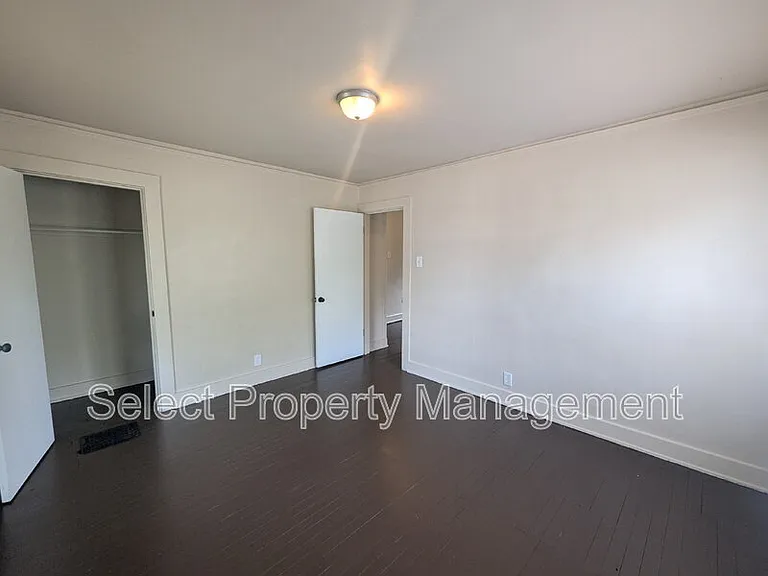 1148 W Packard Ave — Photo 19