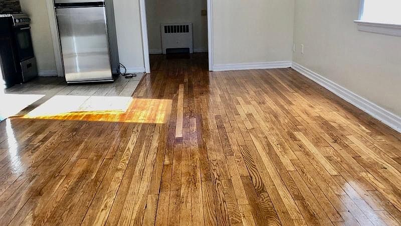2nd image of 1037 Sheridan Ave APT B