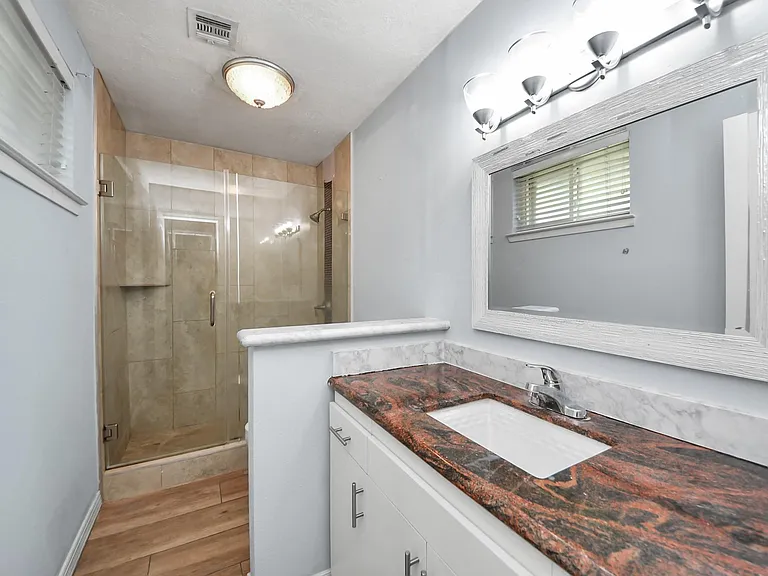 5954 Beaudry Dr — Photo 34