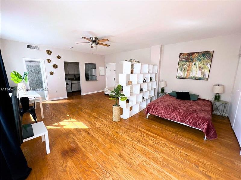 1st image of 1200 Euclid Ave APT 303