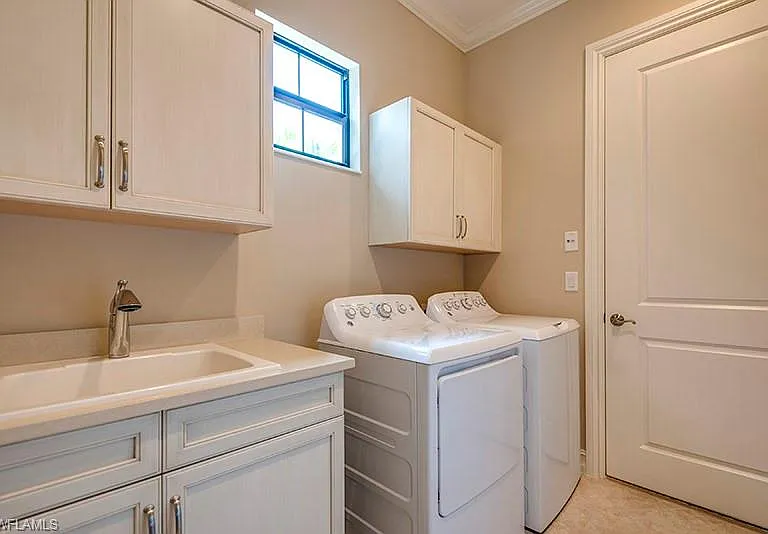 6564 Roma Way — Photo 21