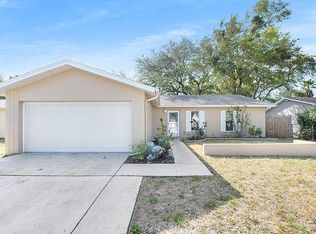 10325 Leaning Oak Dr, Port Richey, FL 34668