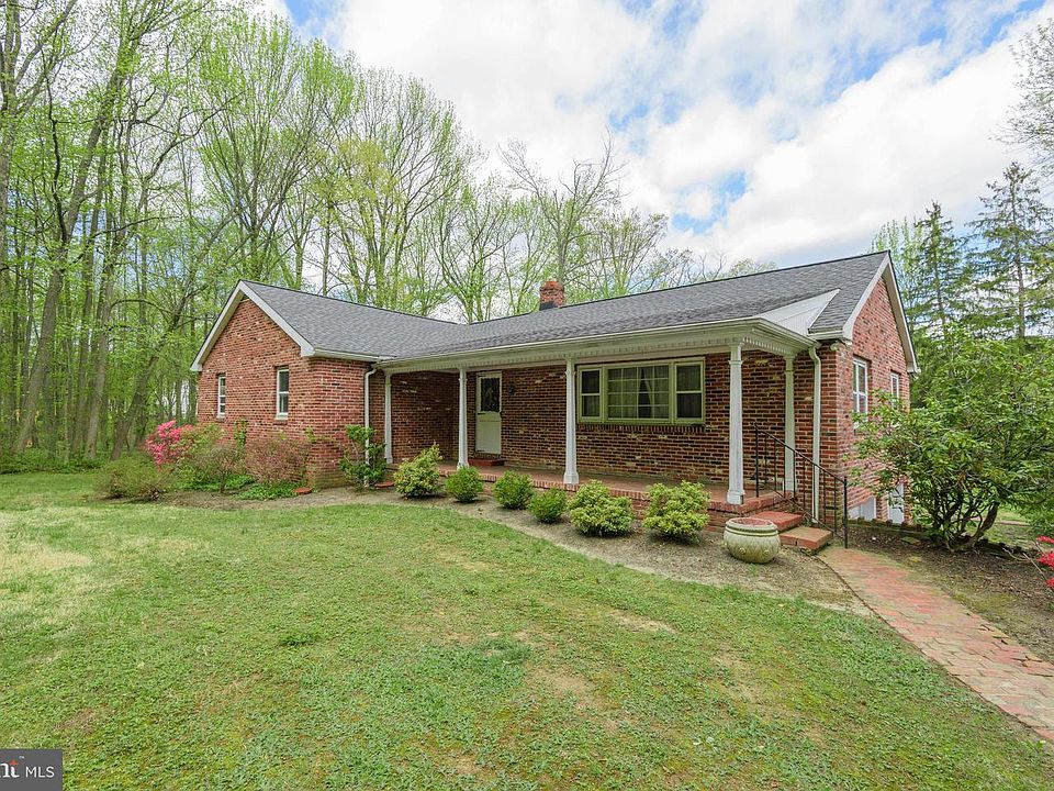J ① 3463 & 3461 Garnet Mine Rd, Garnet Valley, PA 19060 | Zillow