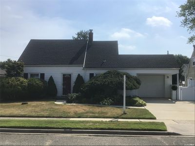 85 Cord Lane, Levittown, NY, 11756
