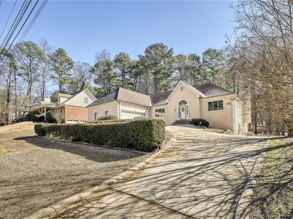 1522 Catherine Ct, Suwanee, GA 30024