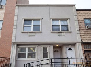379 Graham Ave, Brooklyn, NY 11211