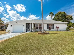 25 Burrstone Ave, Lehigh Acres, FL 33936