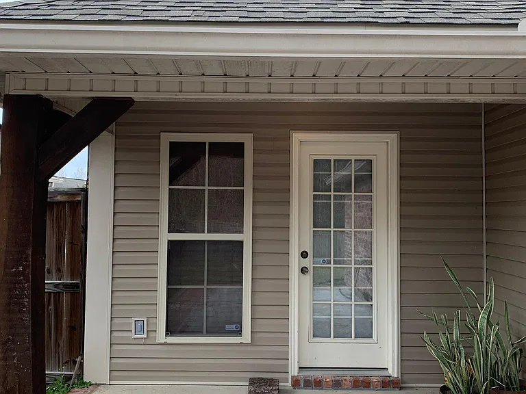 100 Hawthorne Dr — Photo 29