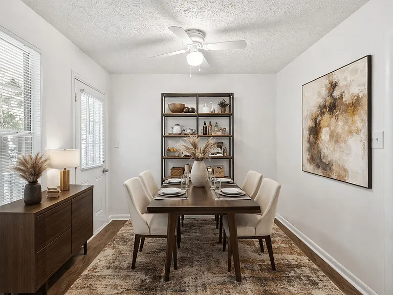 Emerald Pointe — Photo 10