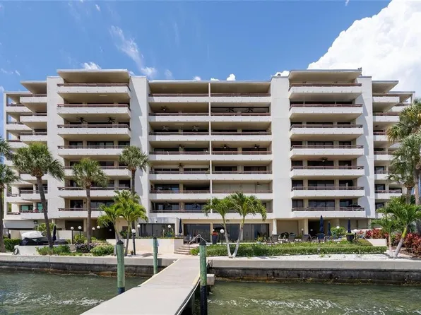 5700 Mariner St, Tampa, FL