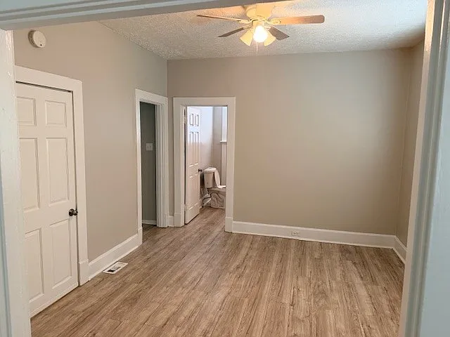 282 E Loudon Ave — Photo 8