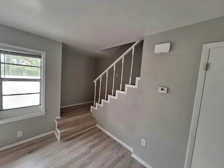 919 E Orange St #E — Photo 8