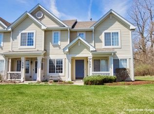 582 Blue Springs Dr, Fox Lake, IL 60020