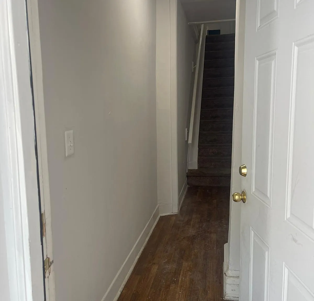 2 bed, $1,100 — Photo 2