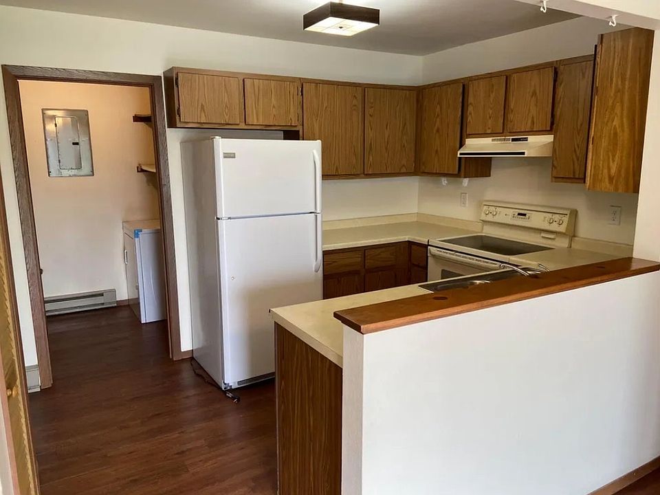 2nd image of 2602 College St #2602