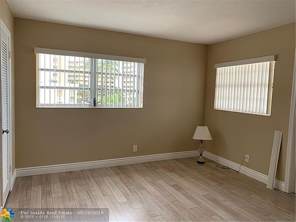 4th image of 3051 NE 48th St APT 410