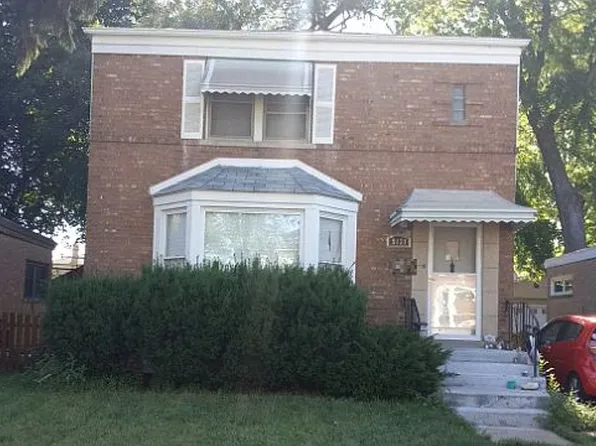 9121 S Utica Ave, Evergreen Park, IL 60805