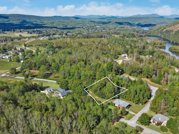 30 Indigo Bunting Dr, Harriman, TN 37748
