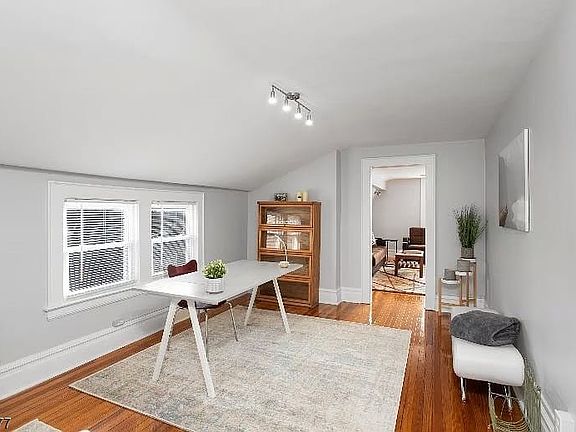 4th image of 35 Hazelwood Rd APT 3
