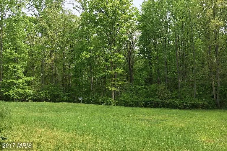 109 Oak Crest Dr photo 1
