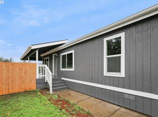 794 Lochaven Ave, Springfield, OR 97477