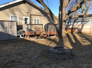 1422 Summit Ave, Ames, IA 50010